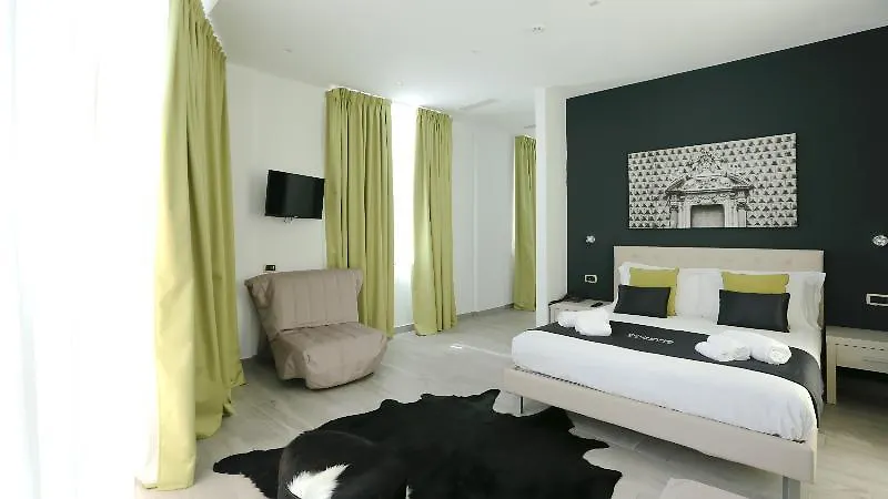 Ecumano Space Napoli 3*,